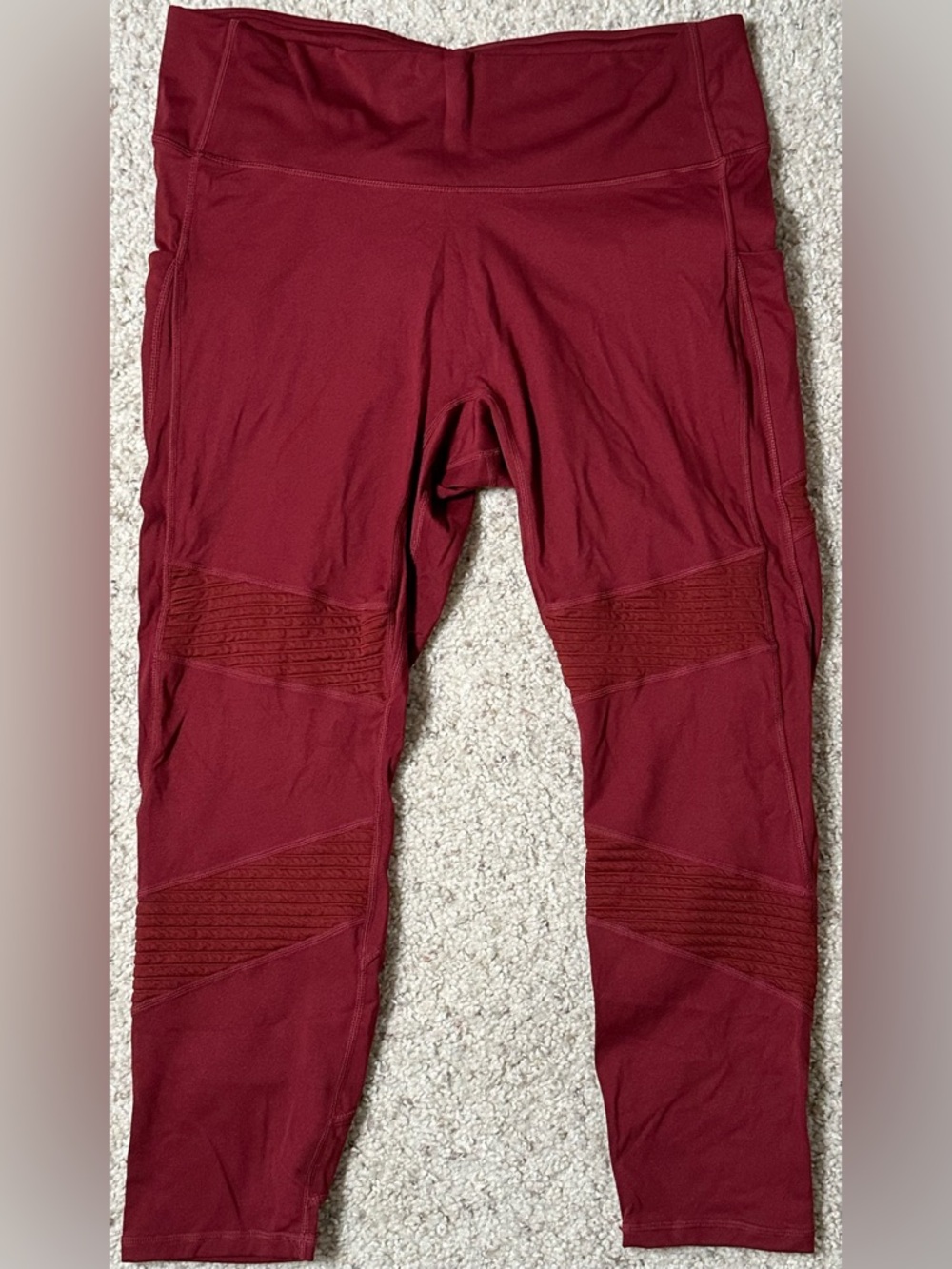 Fabletics Motion365 Red Moto Leggings Cropped Pockets Athleisure